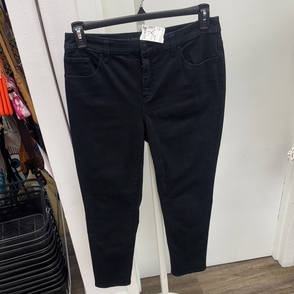Chico's So Slimming Girlfriend Ankle Jeans Size 0.5R